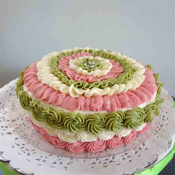 Tricolor icing cake