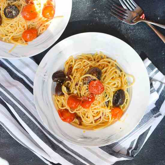 Roasted Tomatoes and Mushroom Pasta-