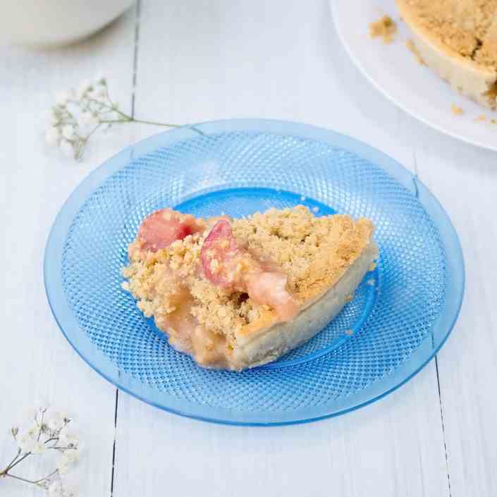 Vegan Rhubarb Crumble