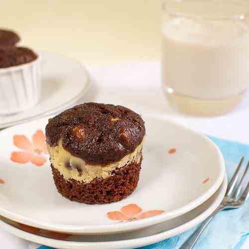 Cheese Swirled Chocolate Cupcakes