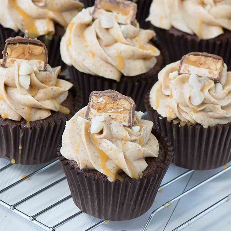 Snickers Cupcakes