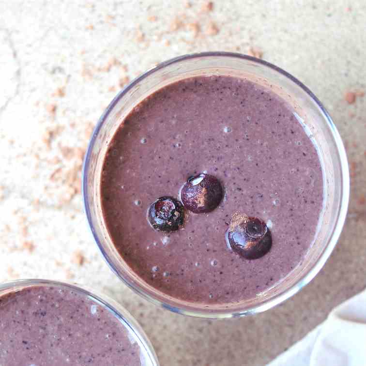 Cacao Blueberry Dessert Smoothie