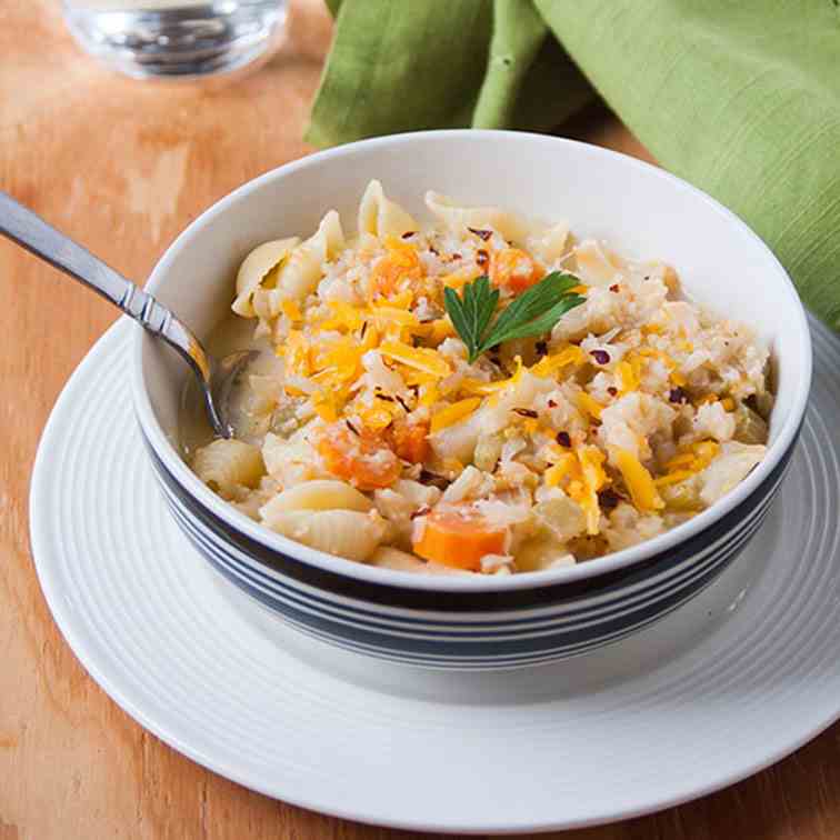 Slow Cooker Cauliflower Soup with Cheddar