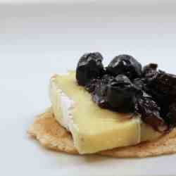 brie with a blueberry chipolte chutney