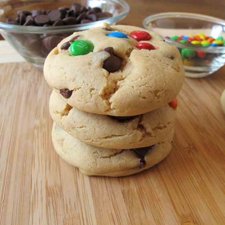 PB Cookies with M&M & Chocolate