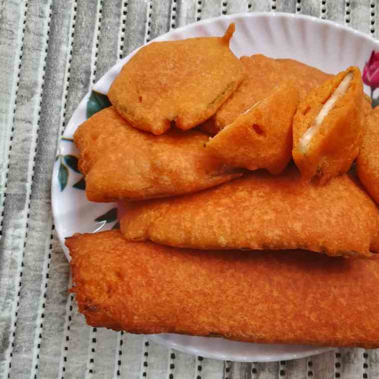 Vazhakkai Bajji Recipe - Plantain Fritters