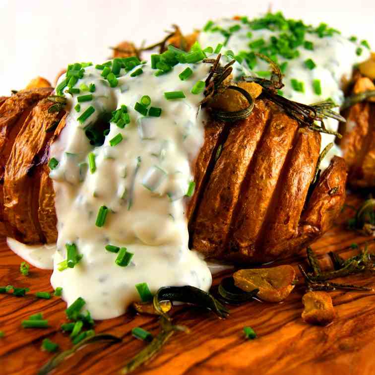 Garlic Rosemary Hasselback Potatoes