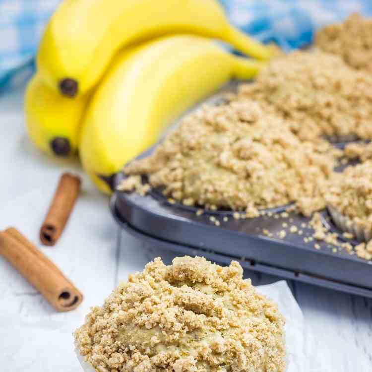 Banana Bread with Streusel Topping