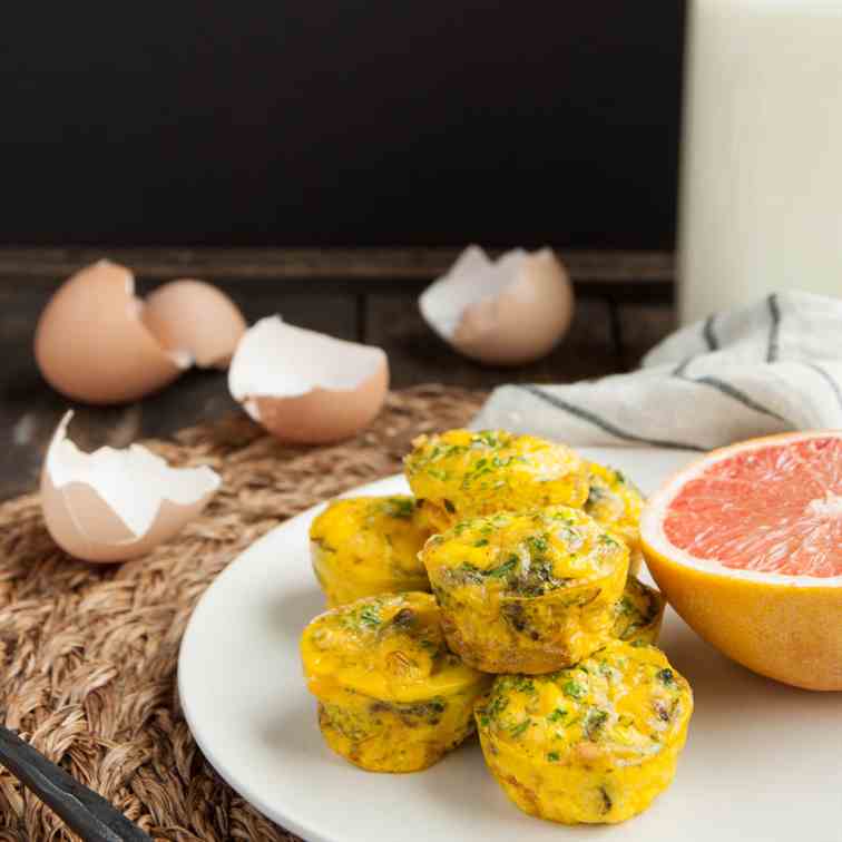 Egg Muffins with Broccoli and Cheddar