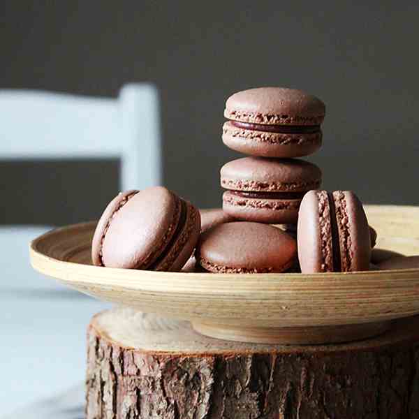 Salted chocolate macarons