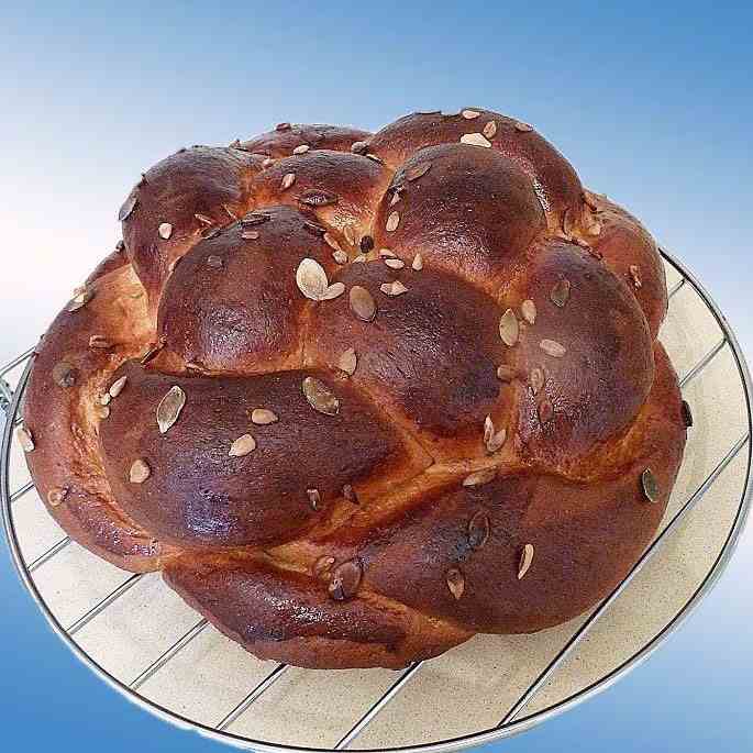Enriched Challah - special braiding