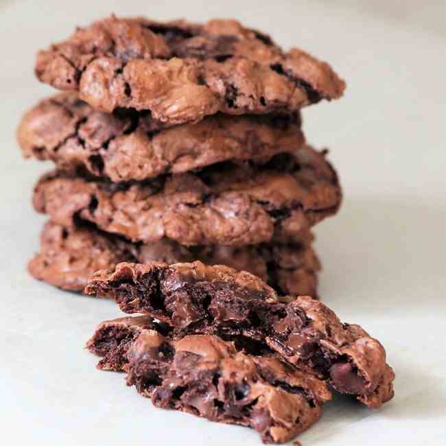 Flourless Fudgy Chocolate Cookies