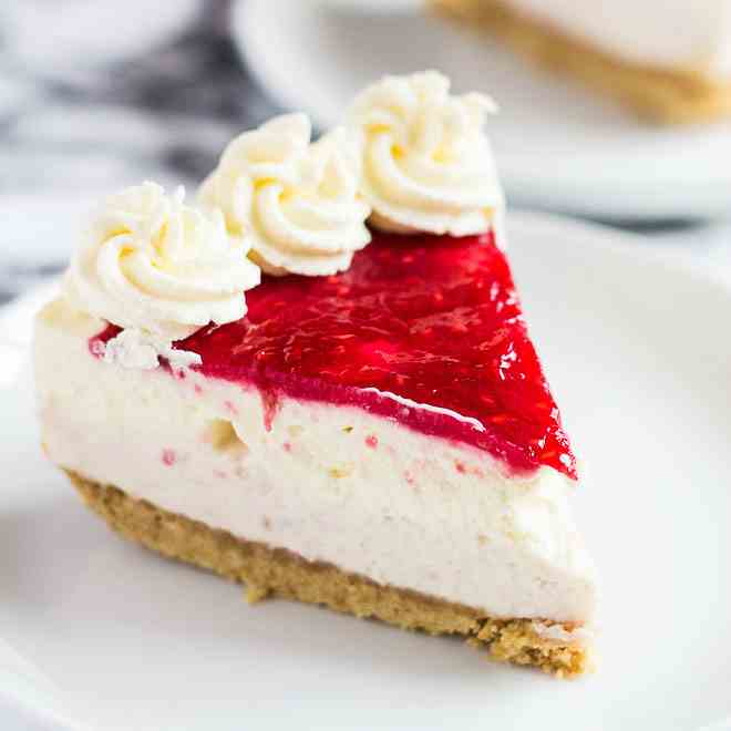 White Chocolate Raspberry Cheesecake