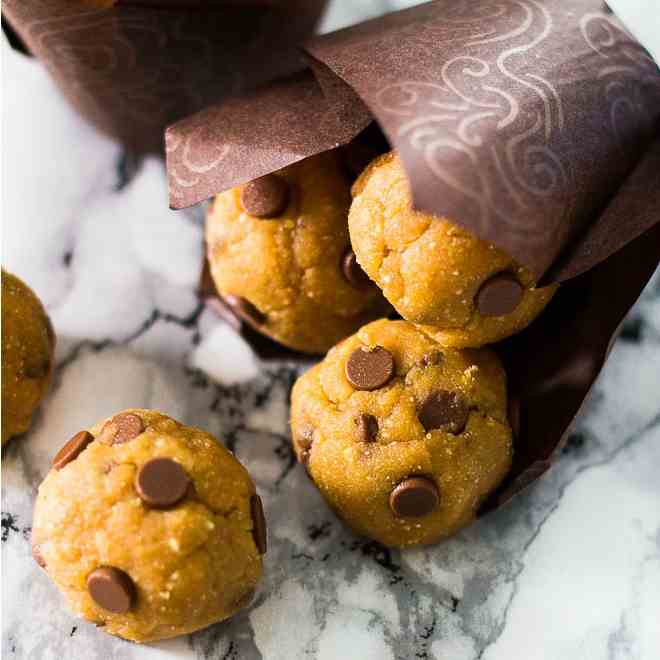 No-Bake Peanut Butter Protein Balls