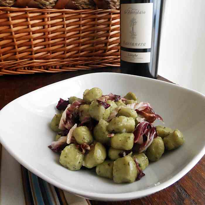 Green gnocchi with radicchio