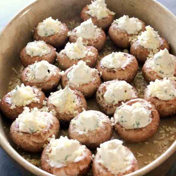 Herb stuffed Button Mushrooms