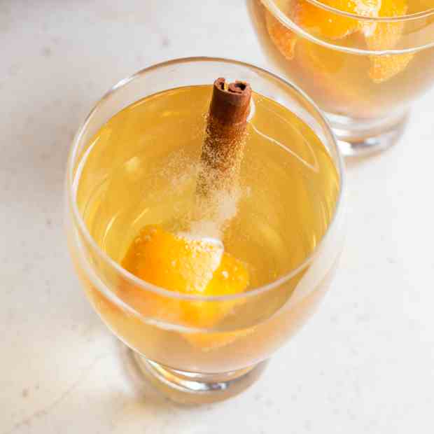 Apple Cinnamon Hard Cider Cocktail