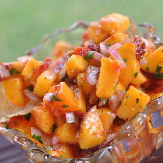 Fresh Peach and Chipotle Salsa