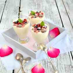 Mousse with rosewater and berries