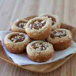 Caramel Cashew Cookie Cups