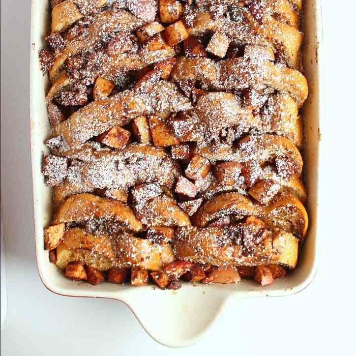 Apple Cinnamon French Toast Bake