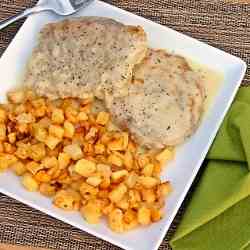 Pork Chops with Gravy and Fried Potatoes