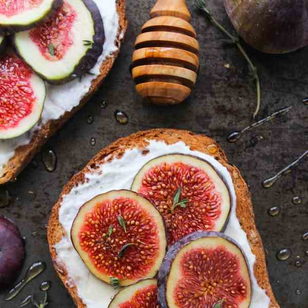 Honey - Thyme Ricotta with Fig Toast