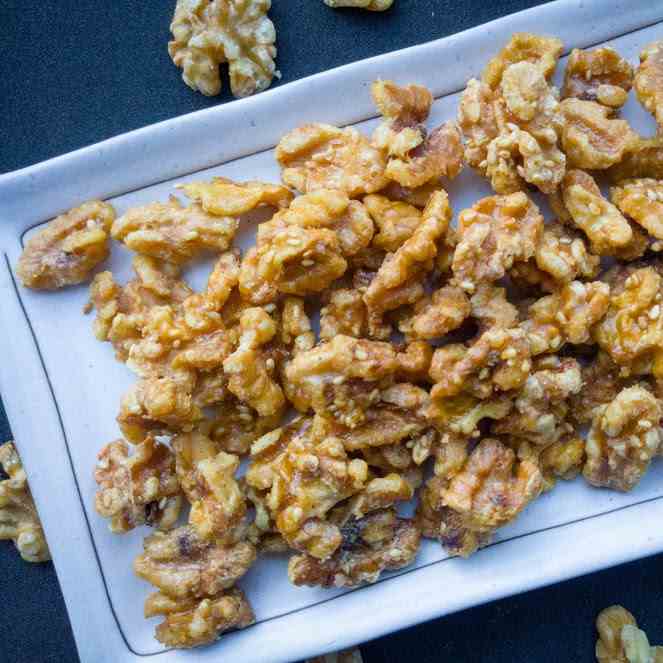 Sweet and Spicy Sesame Walnuts