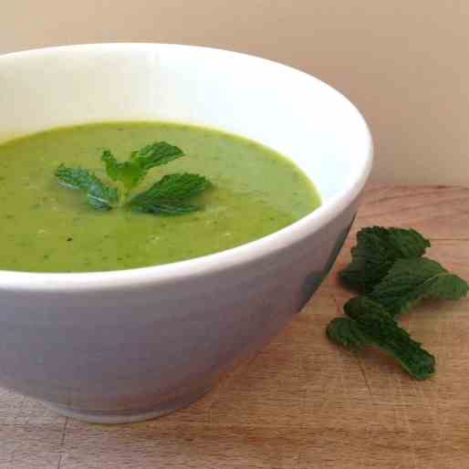 Pea and mint soup