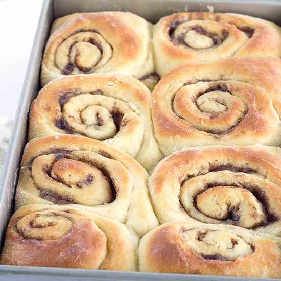 Gooey Overnight Cinnamon Rolls