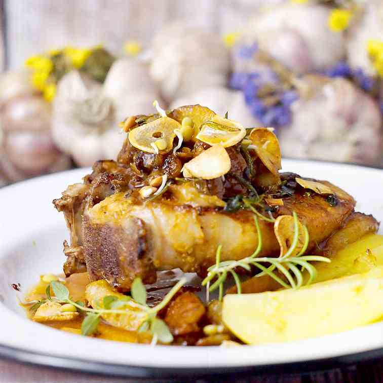 Pork chops with caramelized pears