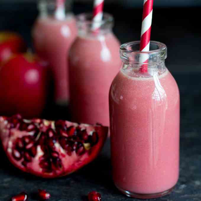 Pomegranate and Elderflower hot smoothie