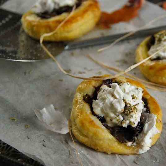 Onions and goat cheese tart