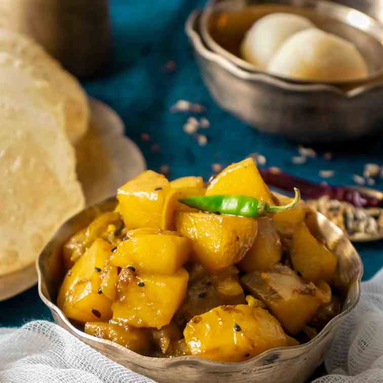 Potato and Onion Curry for Breakfast