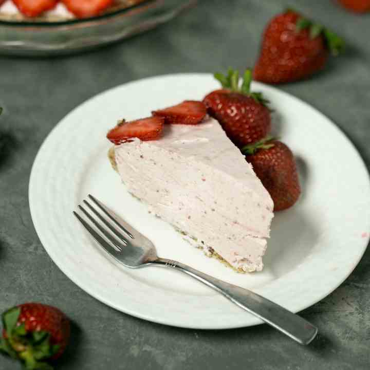 Strawberry Mousse Pie