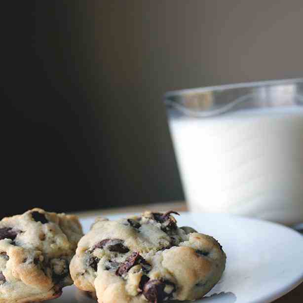 chocolate chip cookie