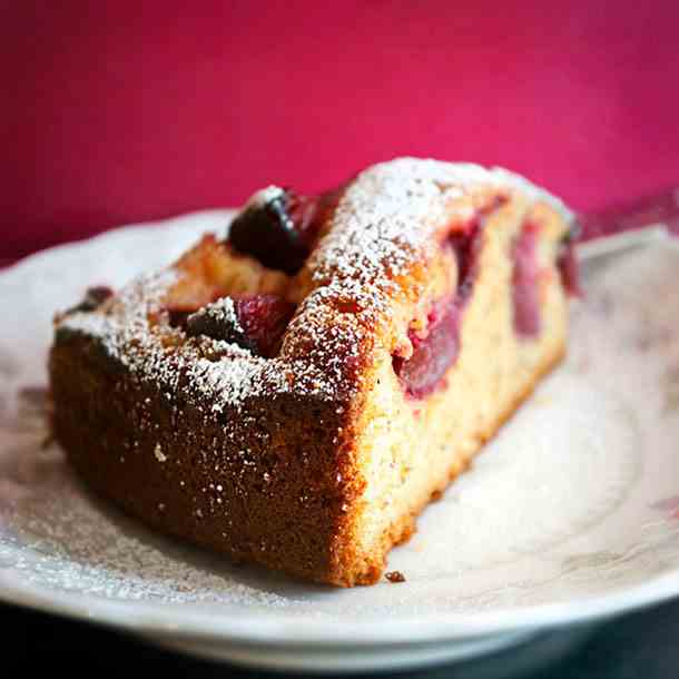 Amaretto Plum Cake