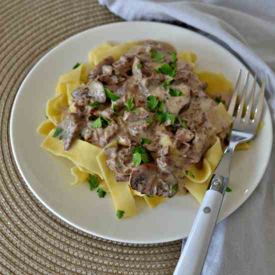 Slow Cooker Beef Stroganoff