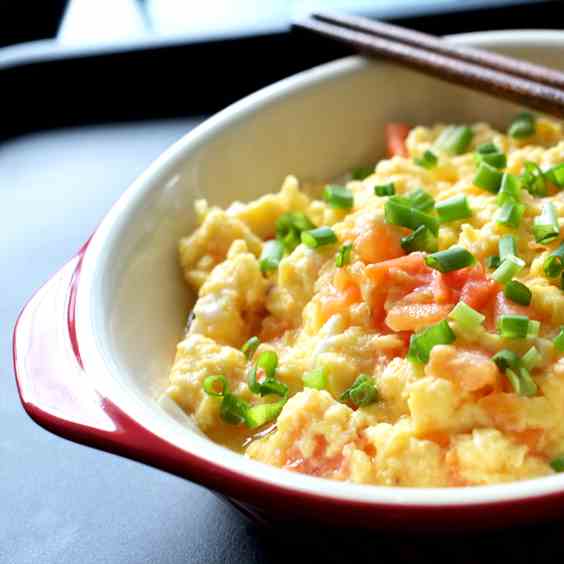 Stir-fried Tomatoes with Eggs