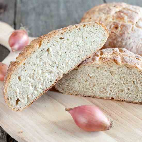 Beer shallot bread