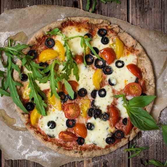 Healthy pizza with mozzarella