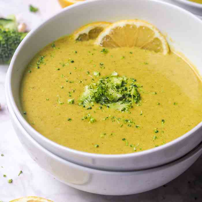 Vegan Cream of Broccoli Soup