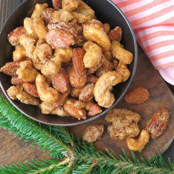 sweet and spicy holiday nuts