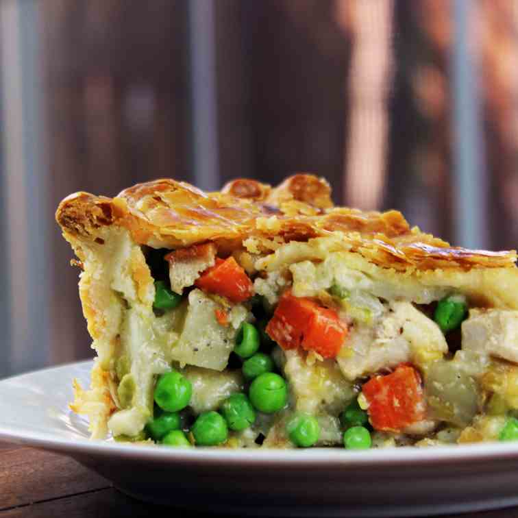 Flaky Classic Chicken Pot Pie