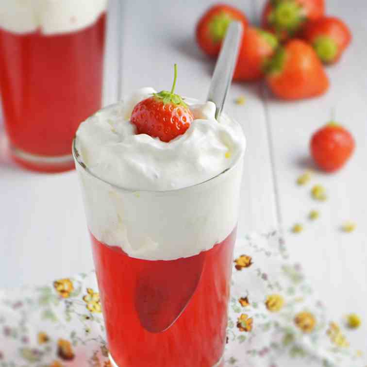 Strawberry Jelly with Chamomile Cream