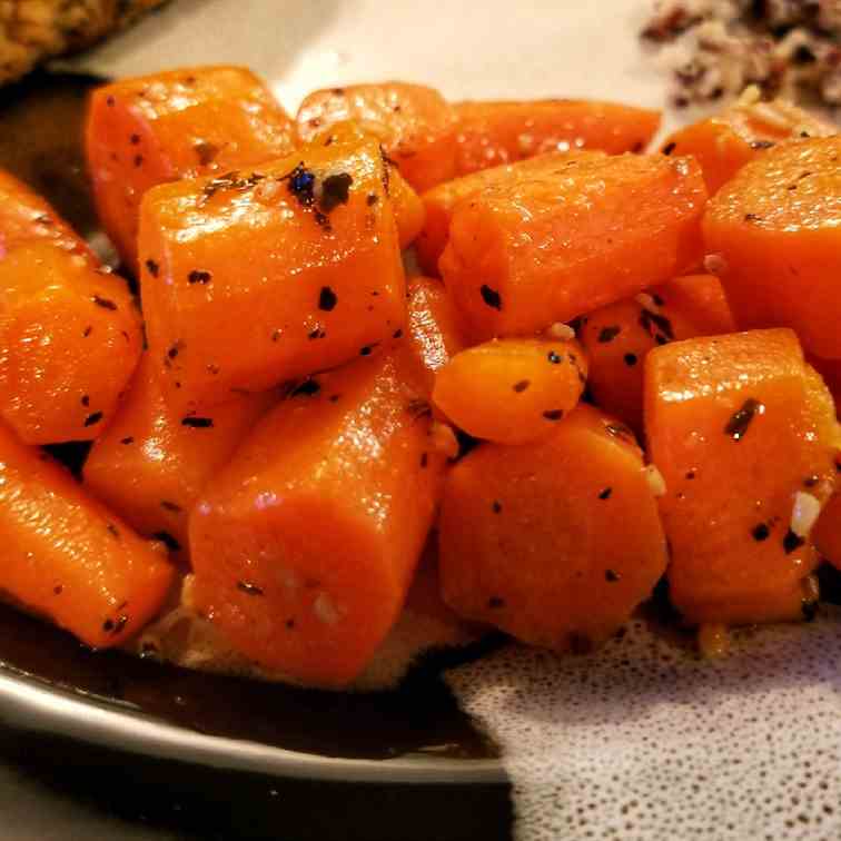 Garlic Roasted Carrots