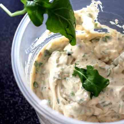 Sour-cream-Rocket Dip