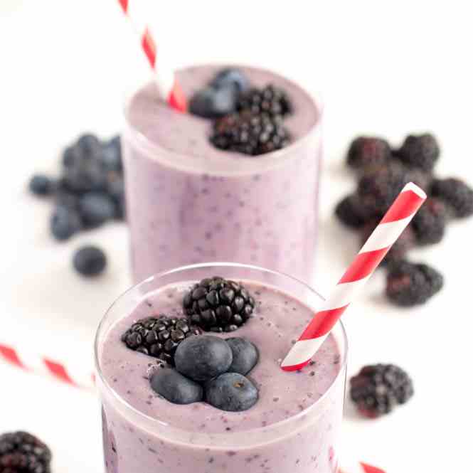 Healthy Berry Yogurt Smoothie