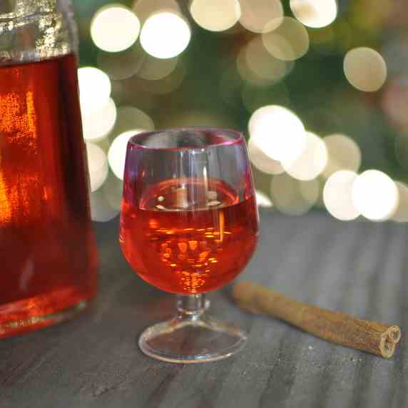 Homemade Cinnamon Schnapps