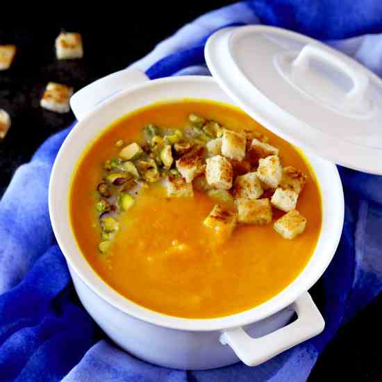 Ginger and Turmeric Carrot Soup